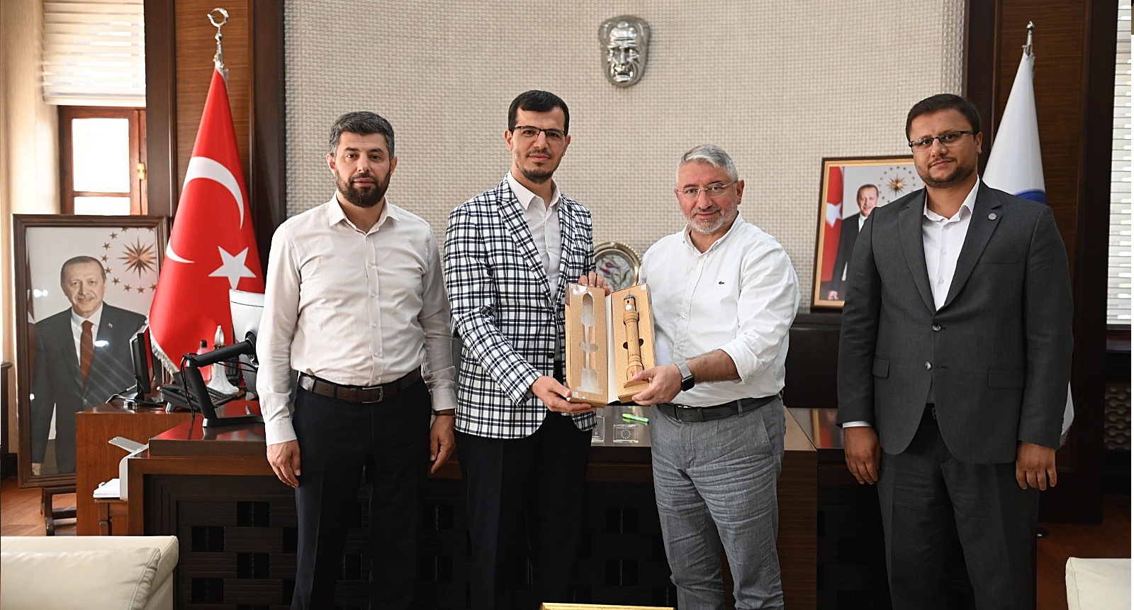 DEMİRAL’DAN BAŞKAN AŞGIN’A TEŞEKKÜR ZİYARETİ